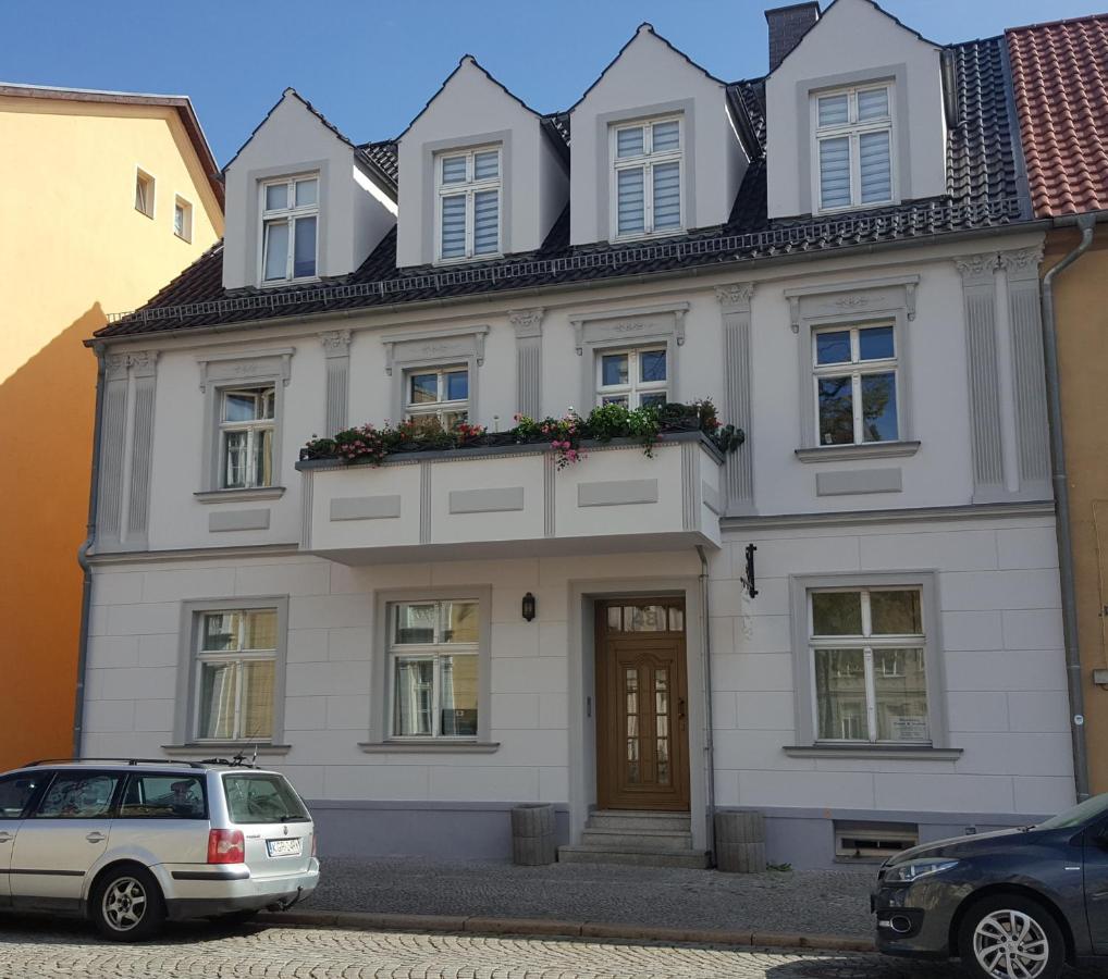 Fewo Am Marktplatz I Eisenhüttenstadt Buitenkant foto